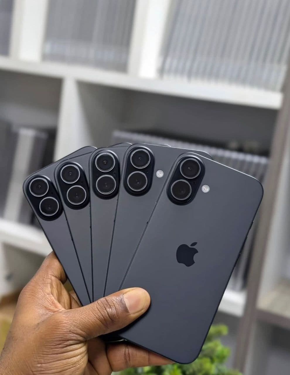 iPhone 16 (128gb)