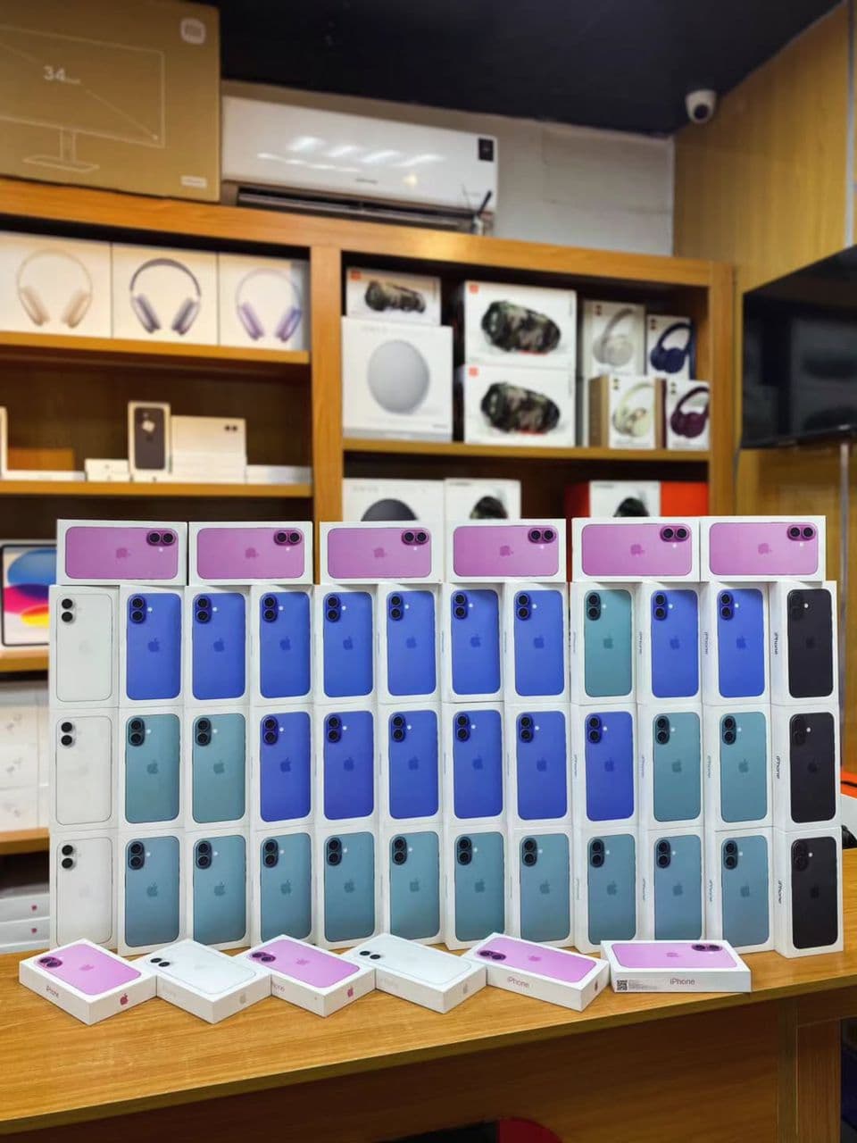 Brand new iPhone 16 || 128GB